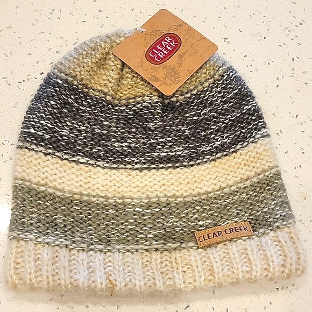 🍃 NWT Clear Creek knit womens beanie hat